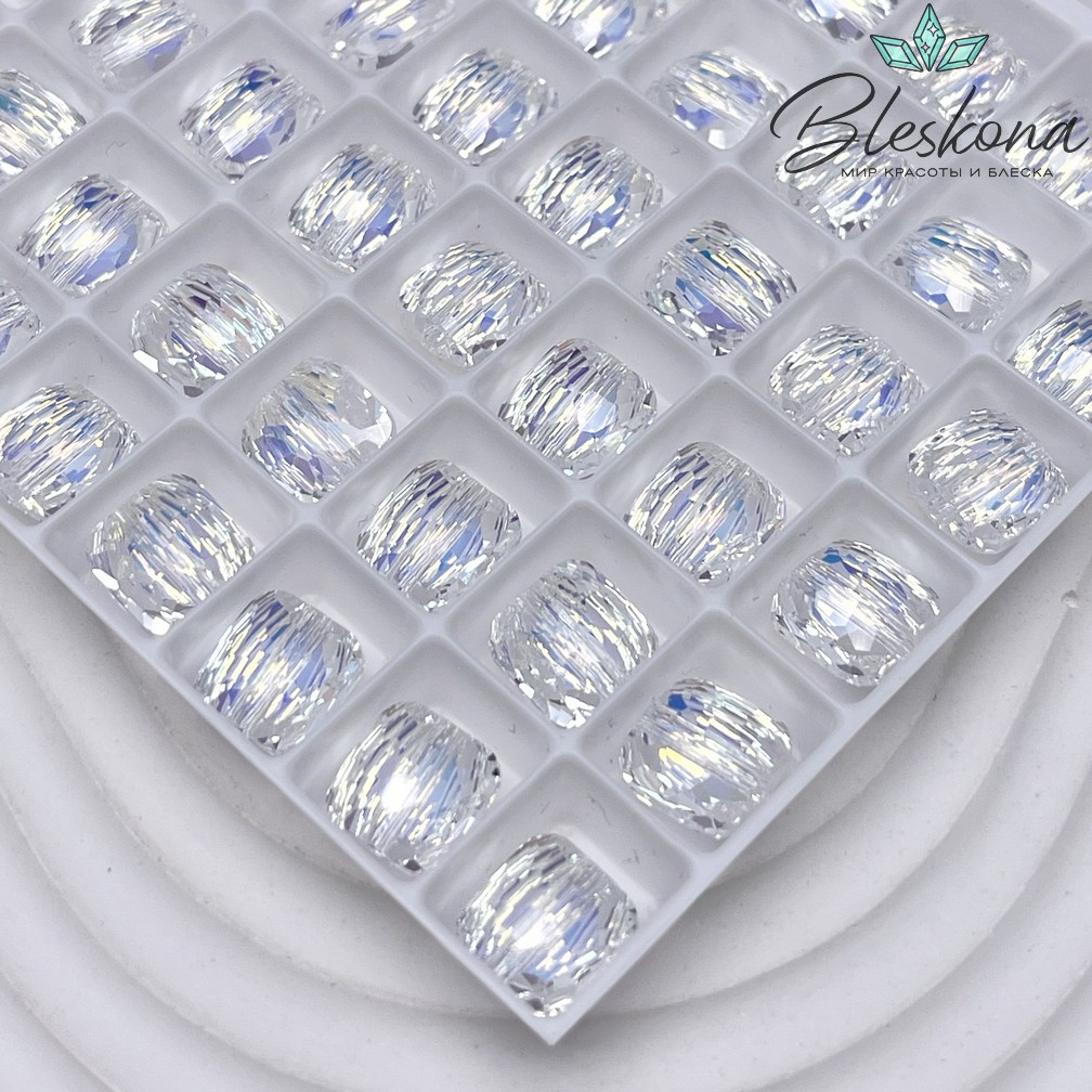 5035 Square Cusion 8 mm Crystal Aurore Boreale (AB)