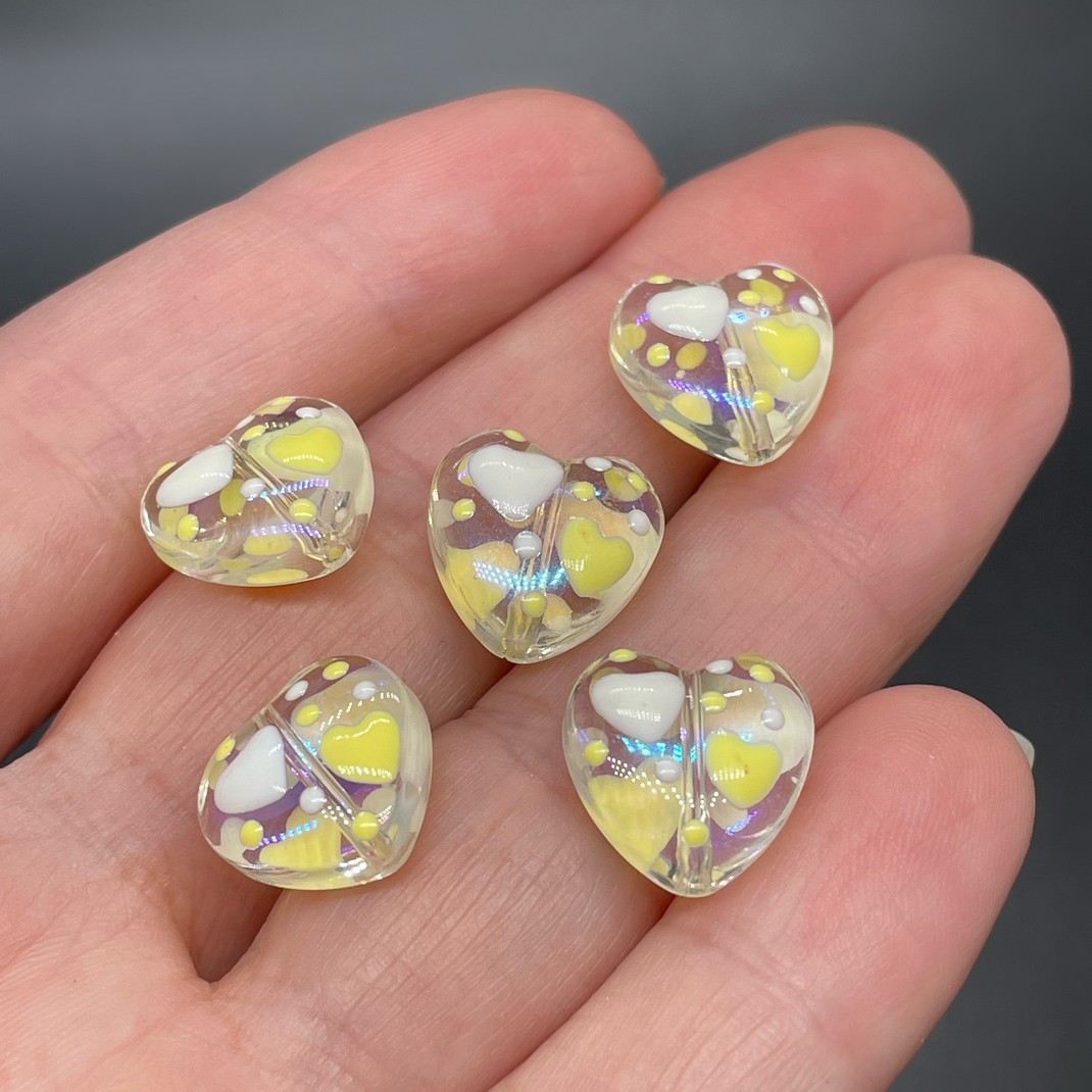 12 мм, Стекло бусина сердце с желто-белыми сердечками  уп.5 шт