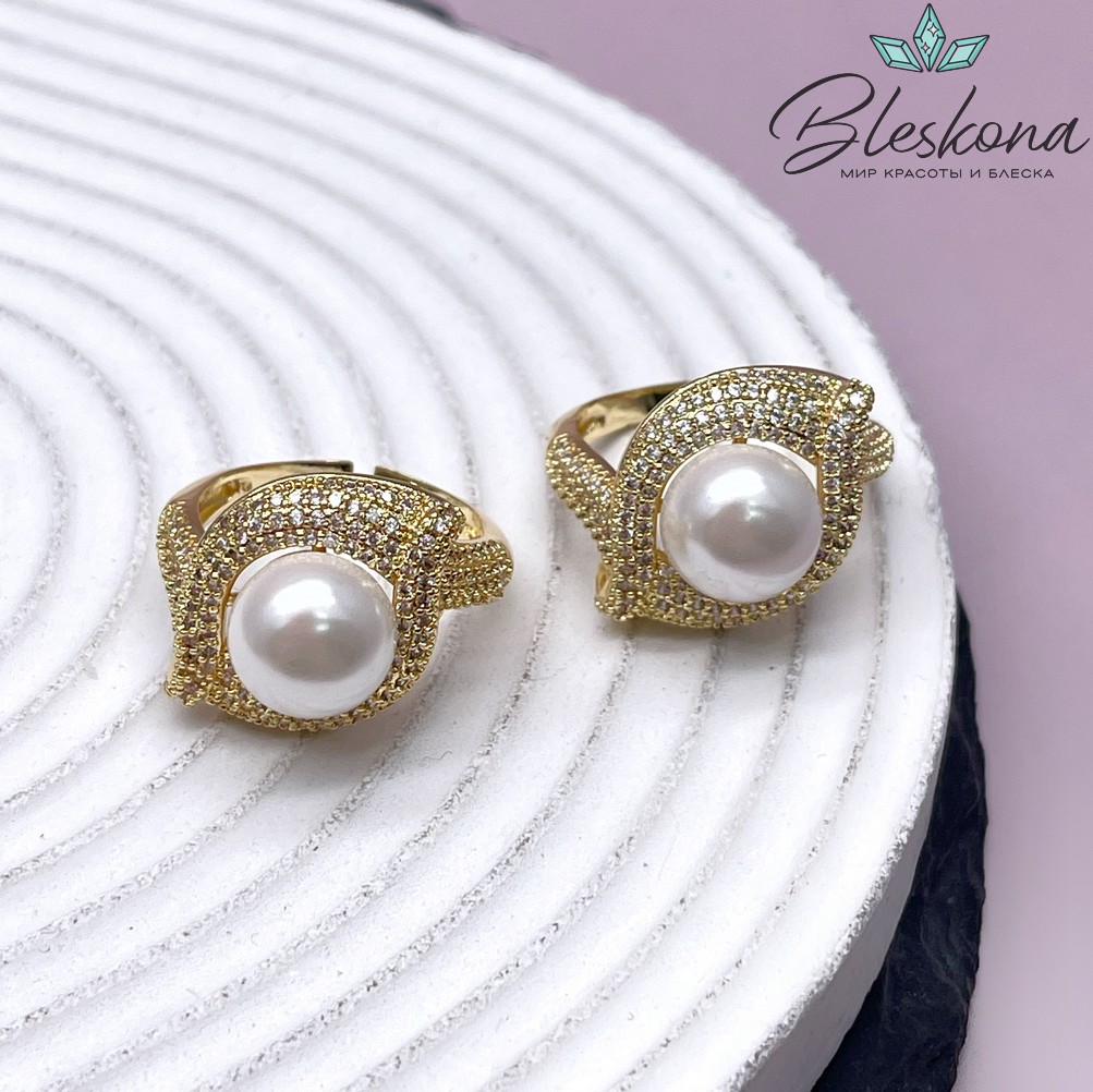 23 мм Цвет золото, Кольцо безразмерное с жемчугом Майорка и цирконами