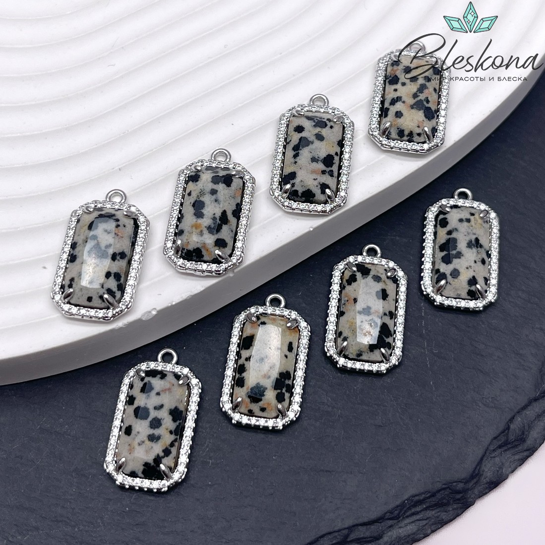 12*21мм, цвет серебро ,Подвеска Прямоугольник Далматиновая Яшма в обрамлении цирконы
