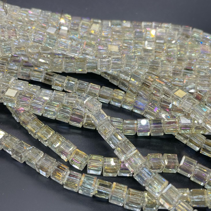 6 мм Стекло Lux, куб огранка, цвет песочный с переливом