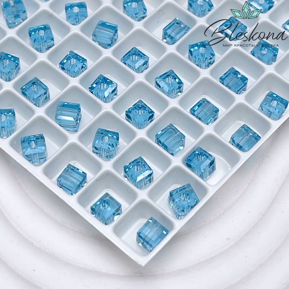 5601 Cube Bead 4 мм Aquamarine (202)