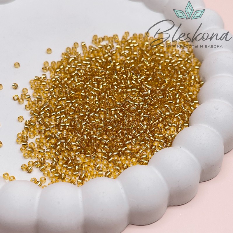 Бисер TOHO round 11/0 цвет №22B (оттенок золотого)