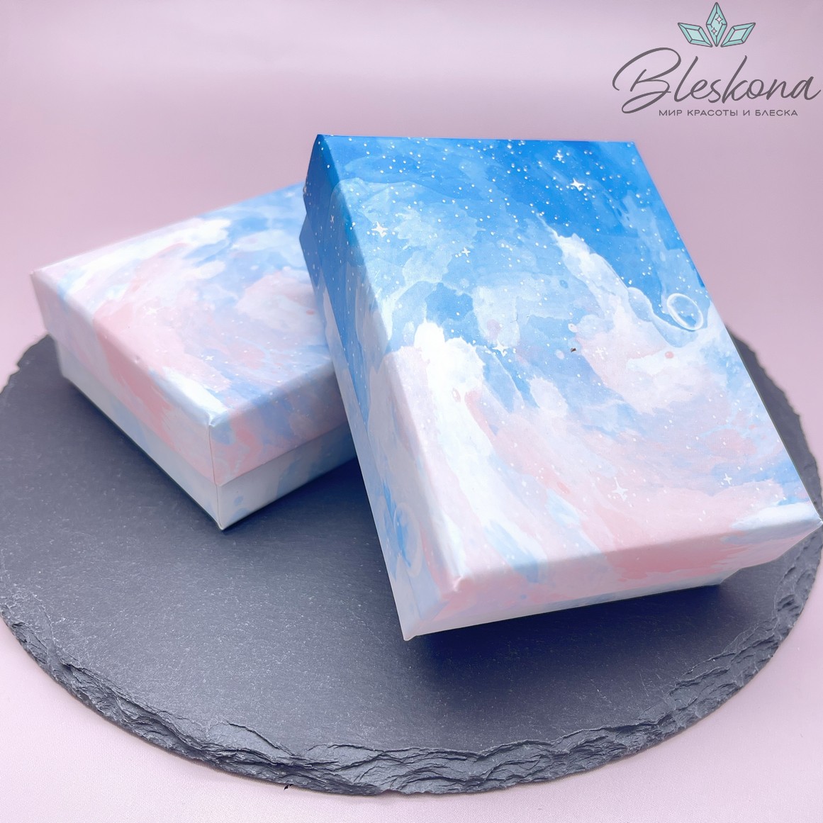 Коробка Галактика голубая черная подложка 9*7*3 см