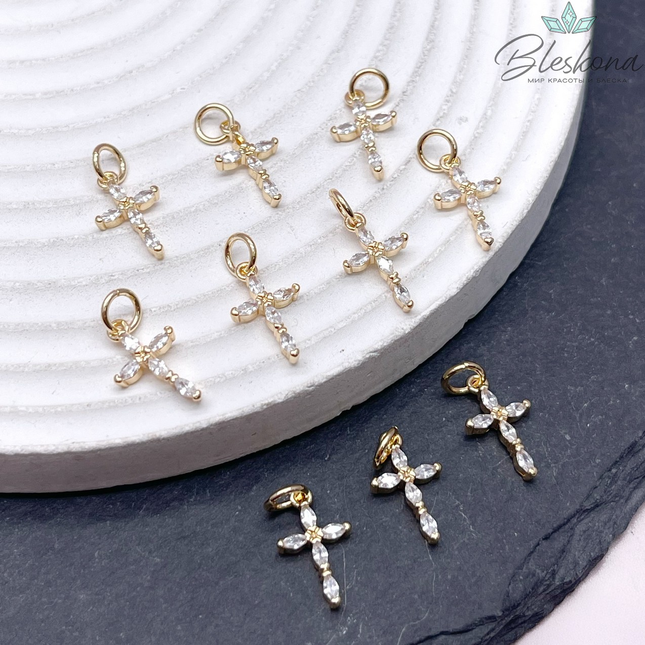 13,3*8 мм Цвет золото, Подвеска крест мини с белыми цирконами