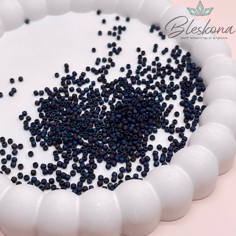 Бисер TOHO round 11/0 цвет №86F (оттенок темно-синего)