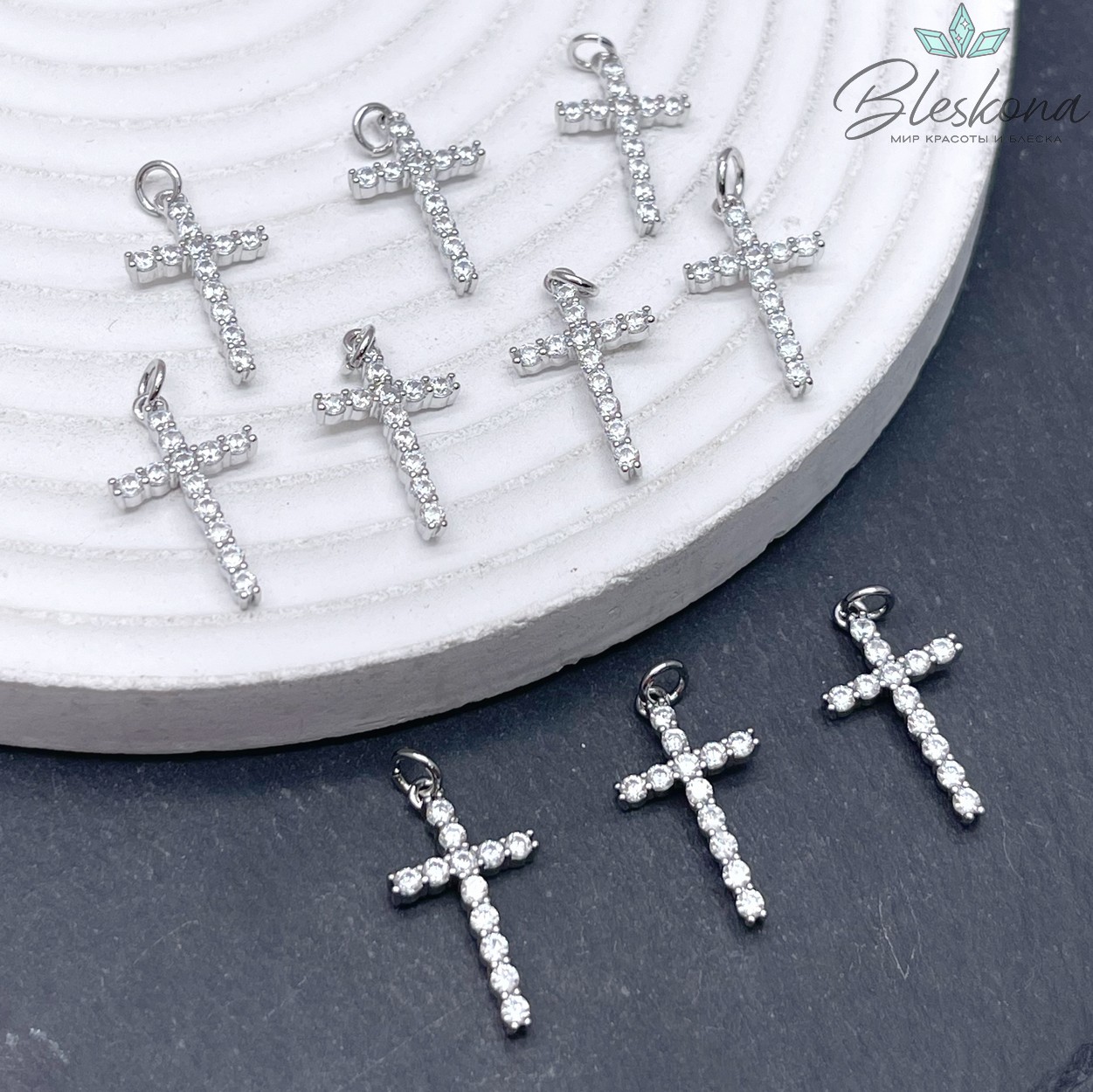 18,5*10,5 мм Цвет серебро, Подвеска крест белые цирконы 