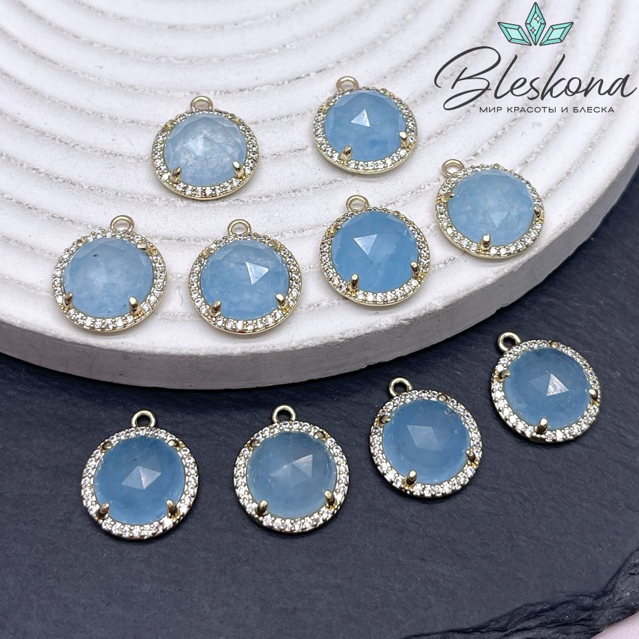13 мм, цвет золото Подвеска круг Кварц тонированный голубой огранка в обрамлении цирконы