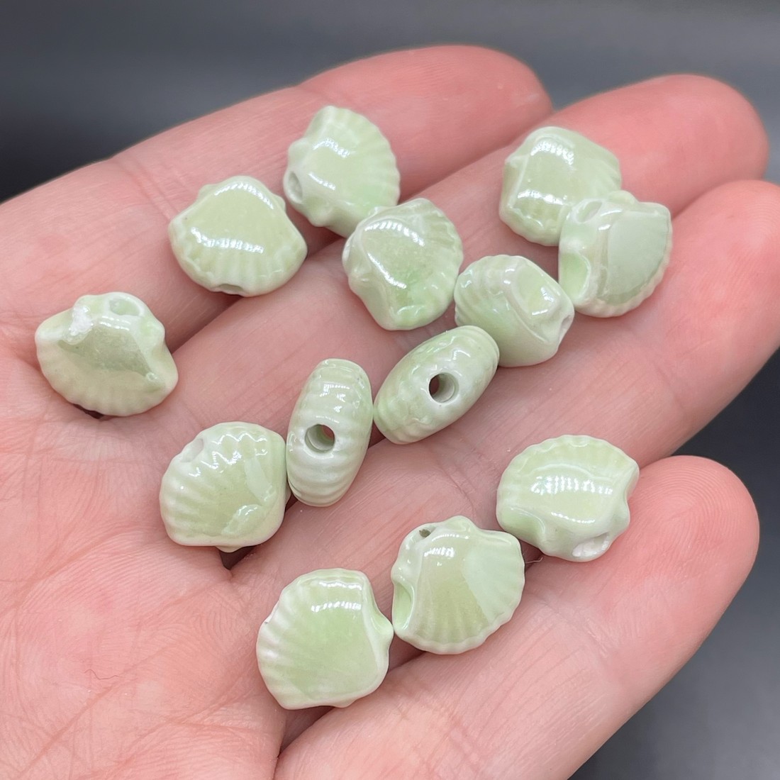 11,5*9,5 мм Бусина ракушка, керамика цвет салатовый