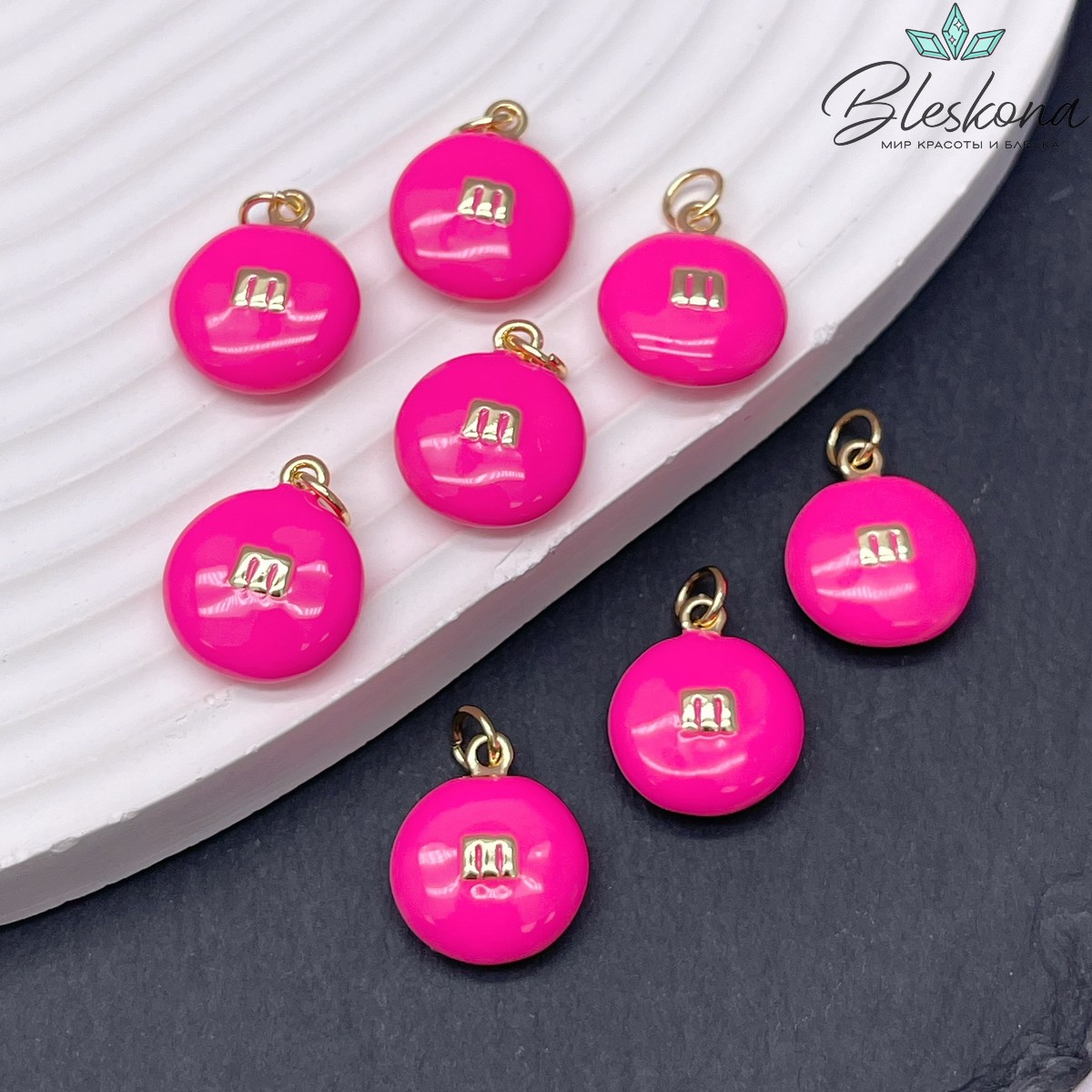 16*13 мм Цвет золото, Подвеска M&M`s розовая эмаль