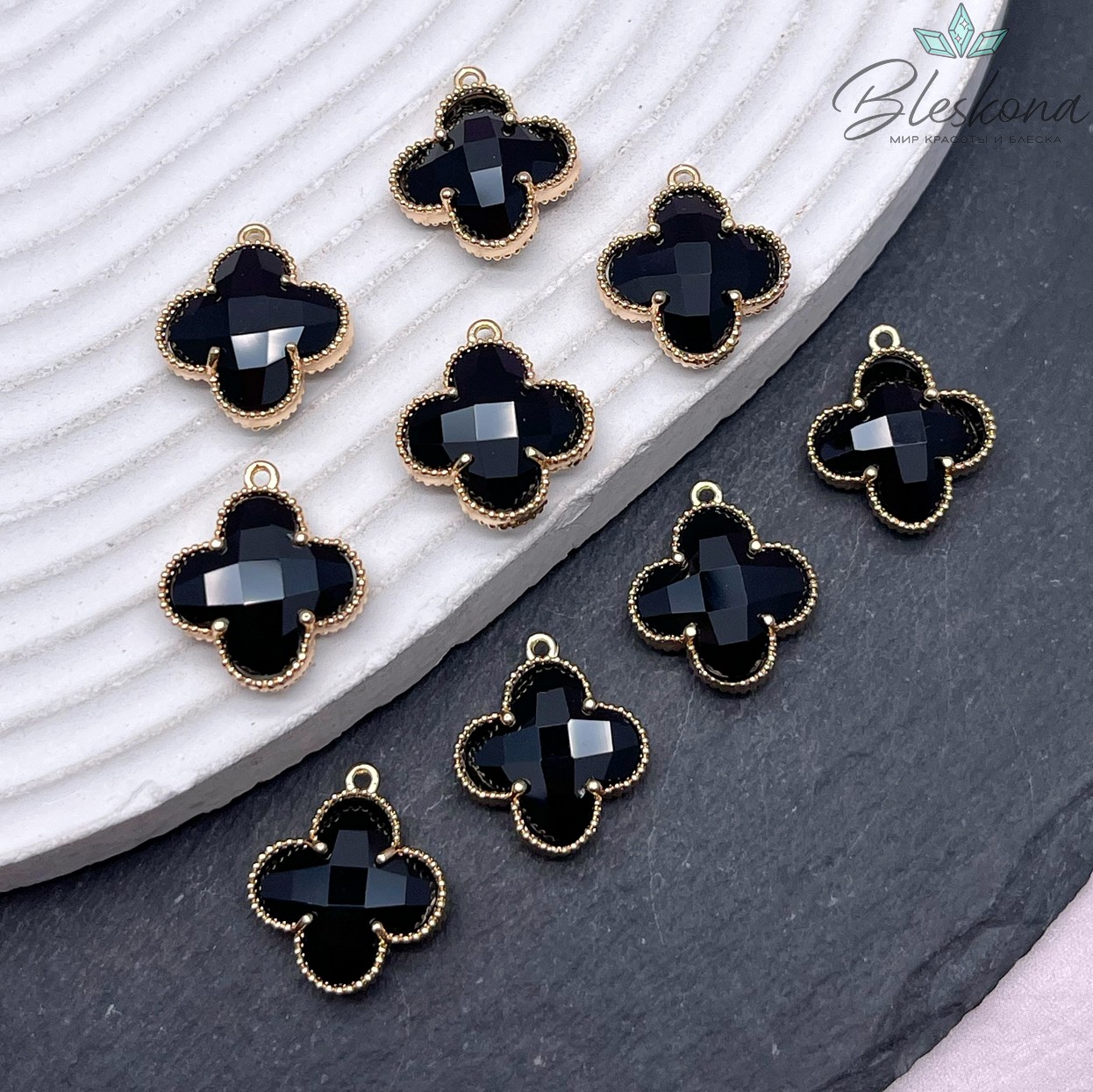 17*15 мм Цвет золото, Подвеска клевер черный циркон