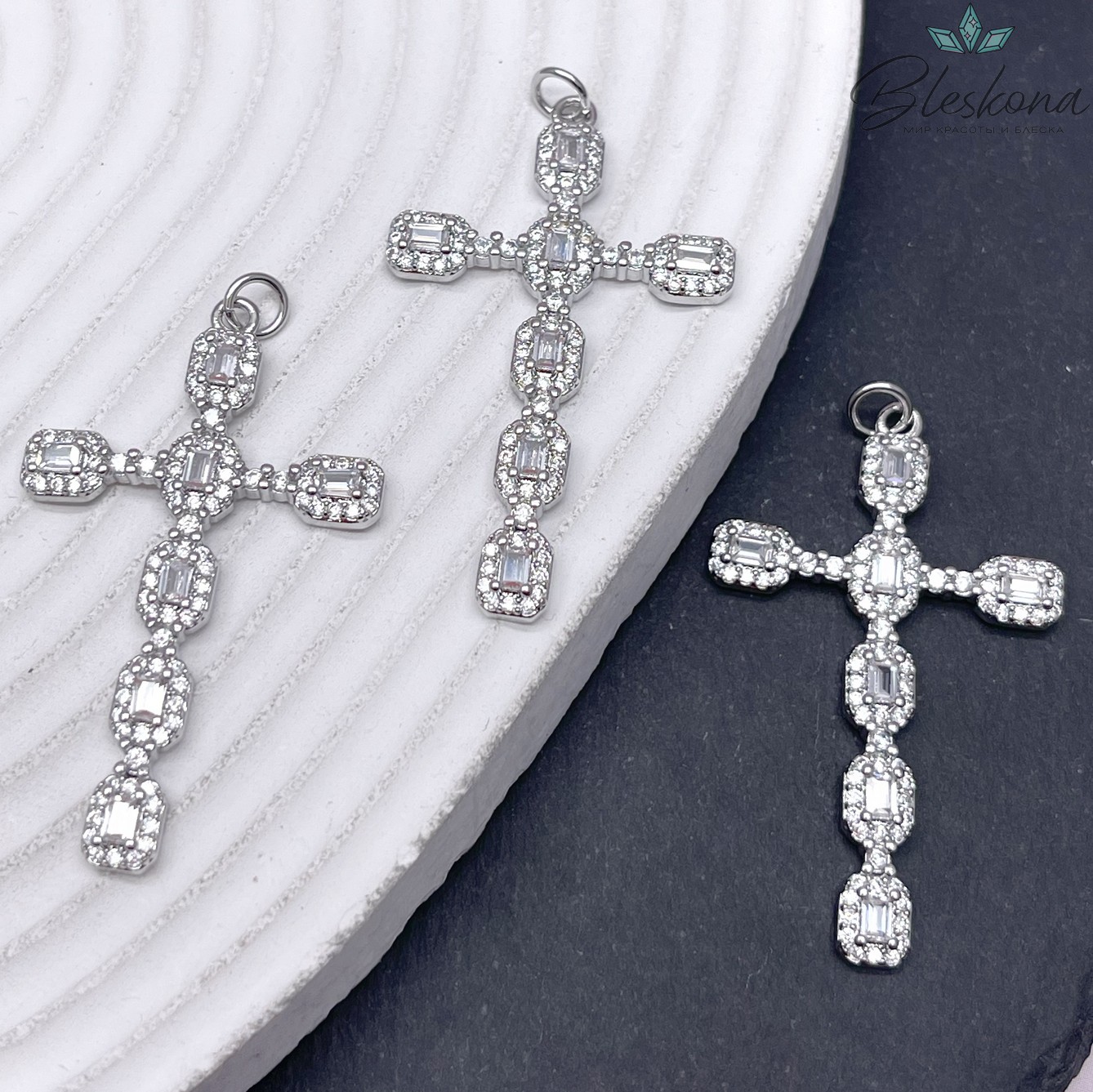 40*25 мм Цвет серебро, Подвеска Крест прямоуг-е цирконы 