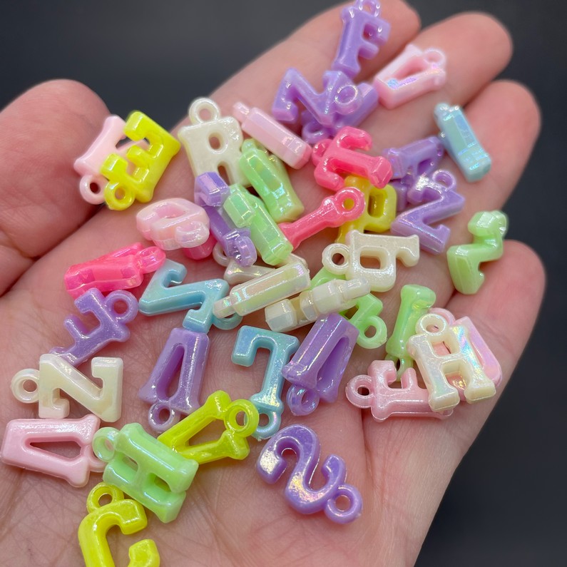 14 мм, Буквы английские  микс с жемчужным переливом уп.10 гр