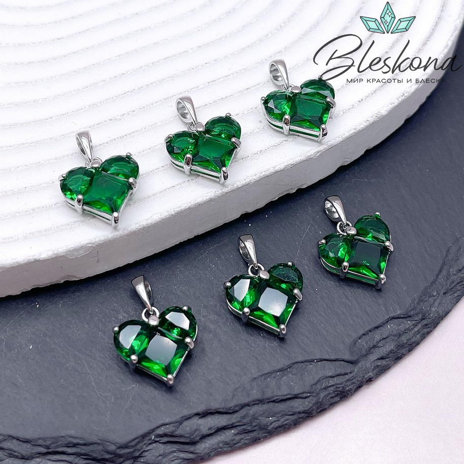 14,5*14 мм Цвет серебро, Подвеска Сердце зеленые цирконы