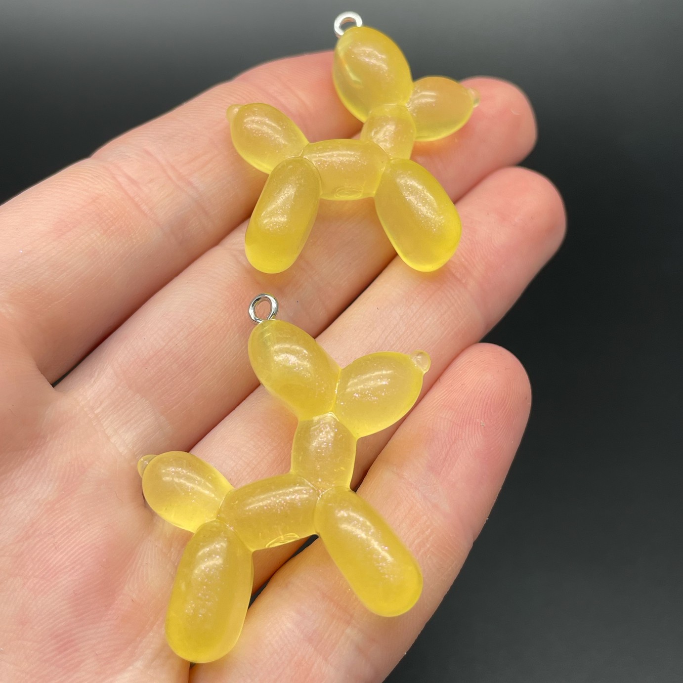 31*36 мм, Цвет серебро, Подвеска Собачка Пудель желтый