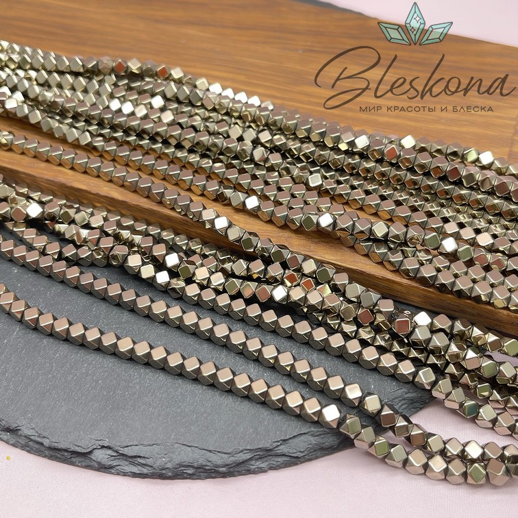 4 мм Гематин имитация, цвет темное золото, куб огранка