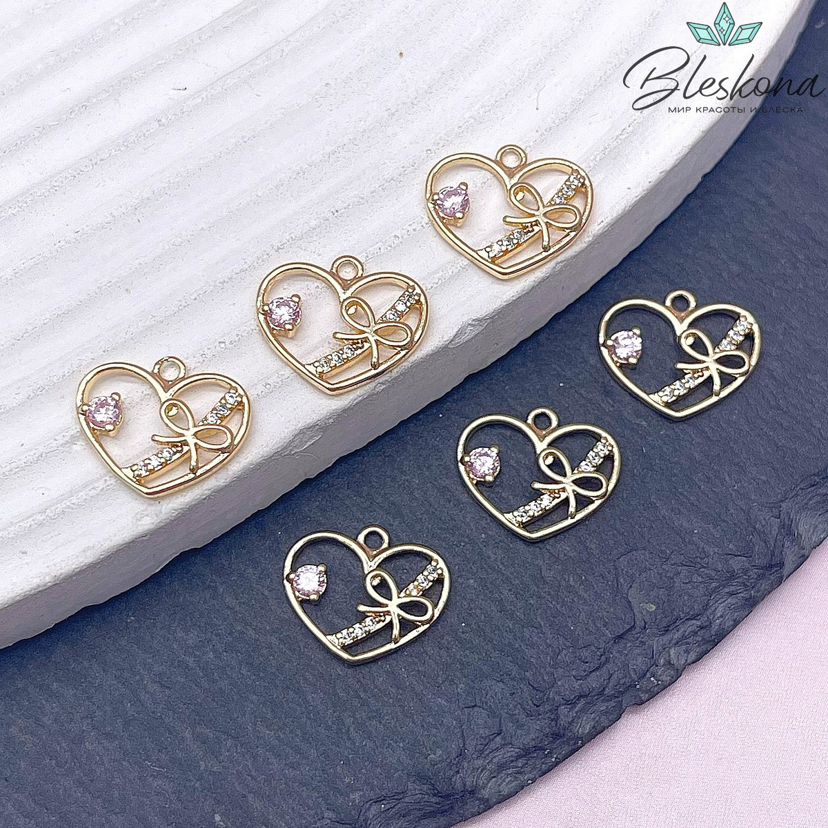 12*13,5мм Цвет золото, Подвеска сердце бантик цирконы 