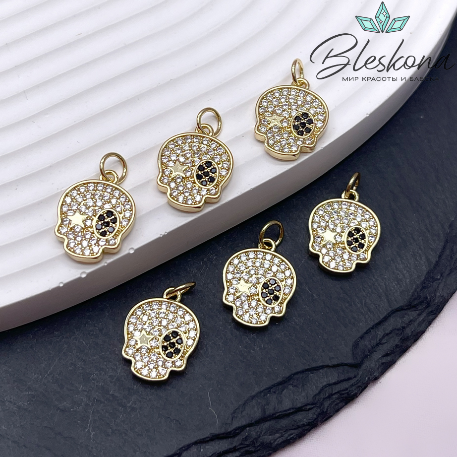 15*11,7 мм Цвет золото, Подвеска Череп цирконы