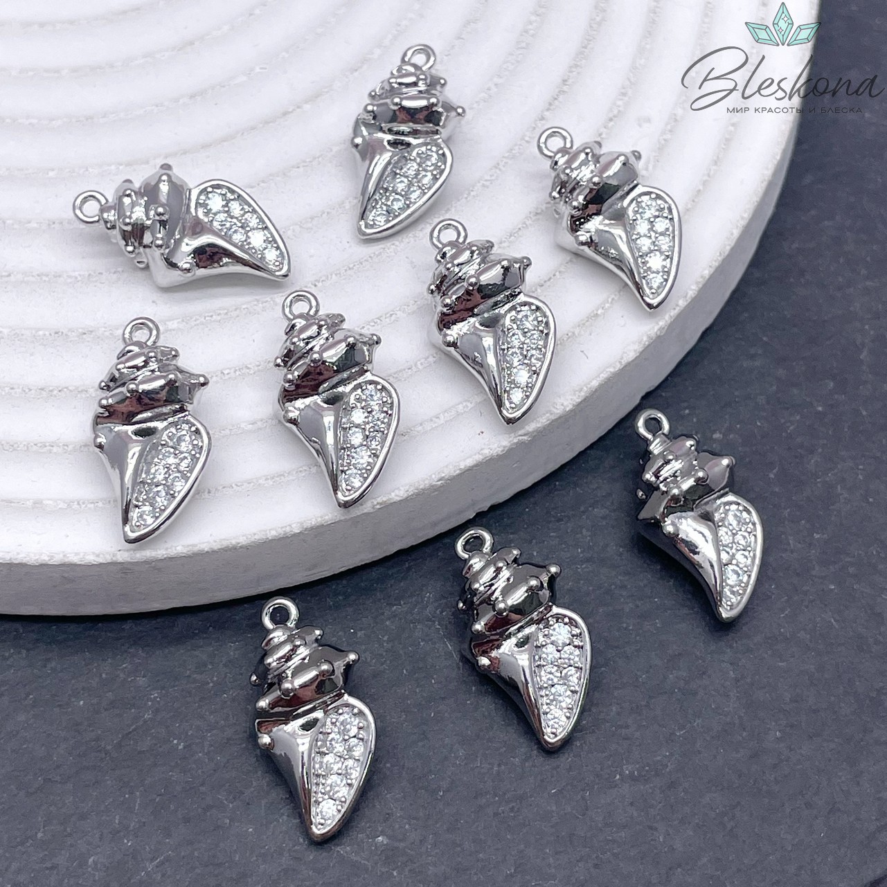 19*10 мм Цвет серебро, Подвеска ракушка с цирконами