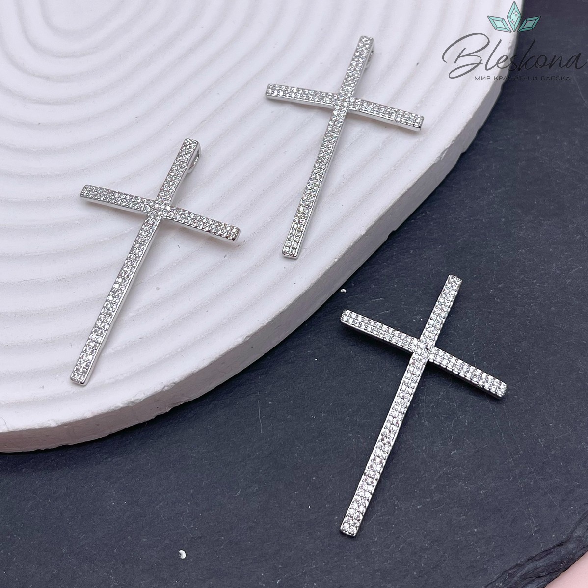 47,5*30 мм Цвет серебро, Подвеска крест цирконы