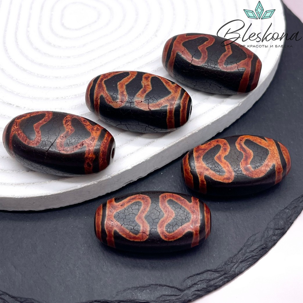 Бусина Дзи 4 сердца черно-красная 39*20 мм