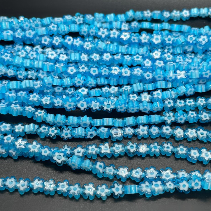 Муранское стекло синее цветок  4,5-5,5 мм