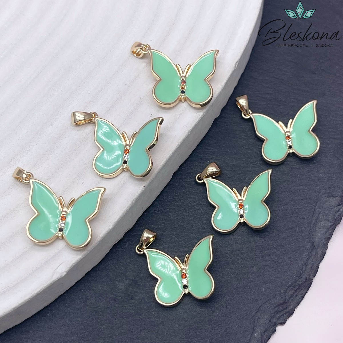 16*19мм,Цвет золото, Подвеска Бабочка эмаль зеленая, цирконы 