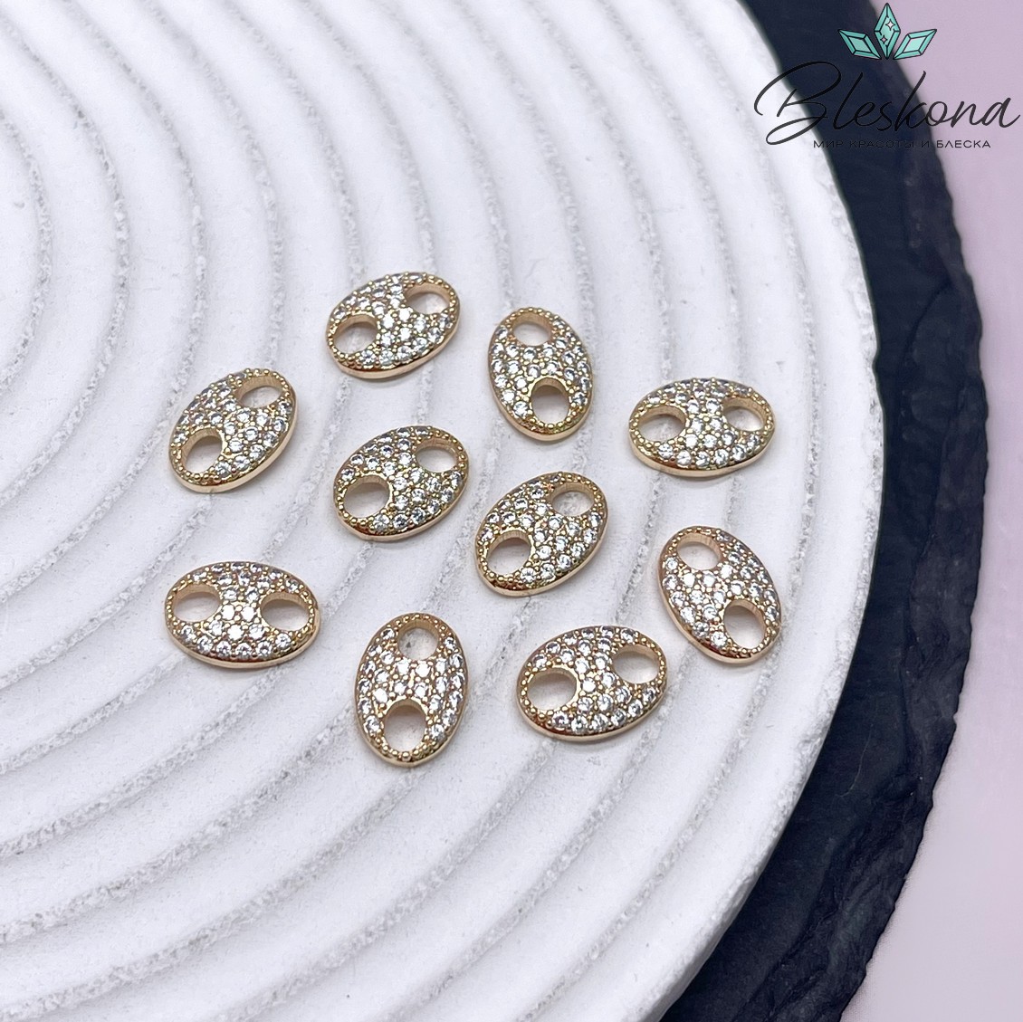 10*7 мм Цвет золото, Коннектор овальный с цирконами