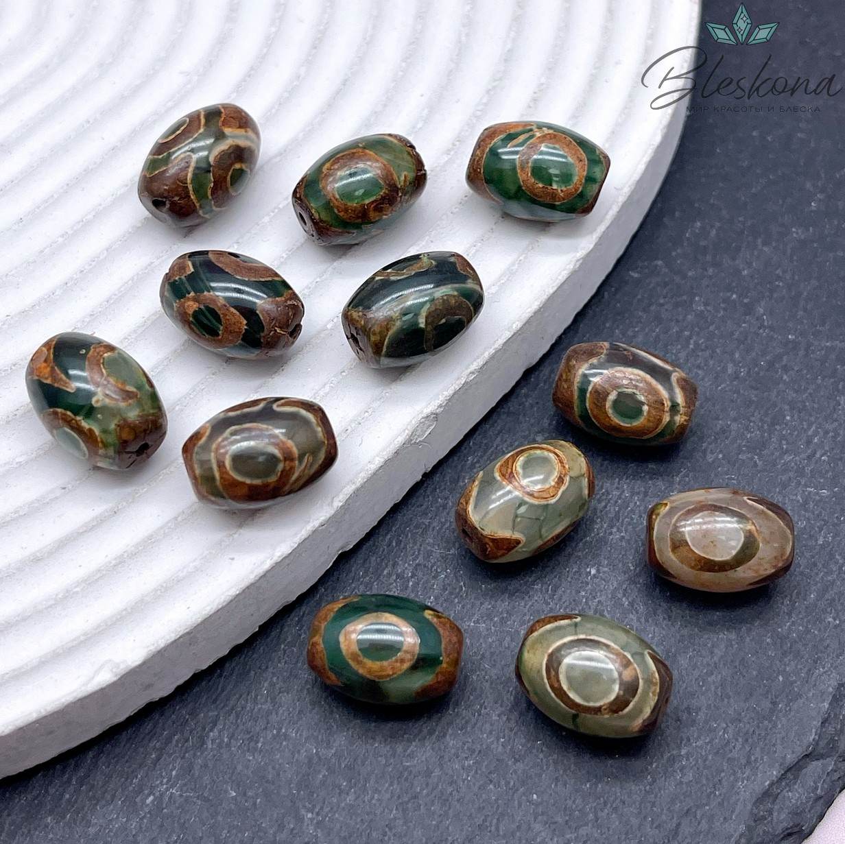 Бусина Дзи 3 глаза серо-зеленый бочонок 12*8 мм