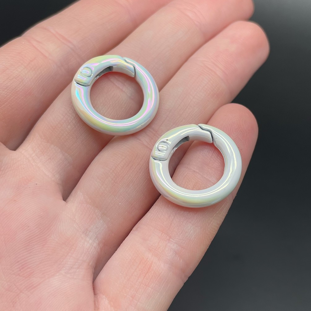 20мм , Замок круг белая эмаль с переливом 