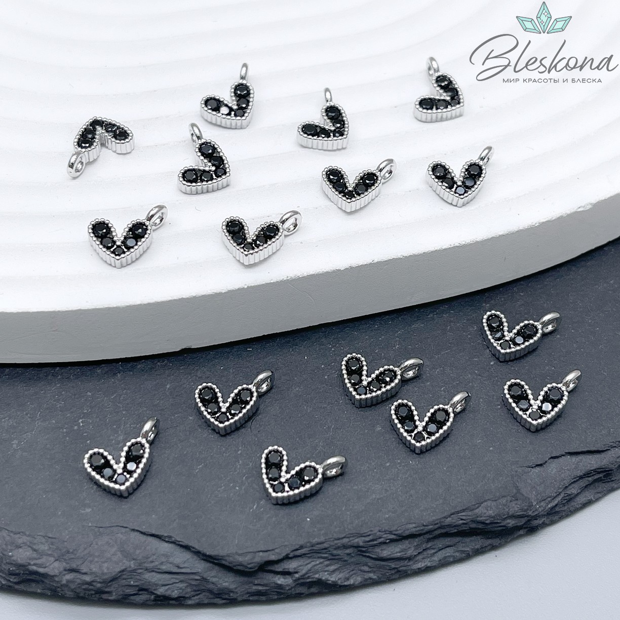 8*9,5 мм Цвет серебро, Подвеска сердце черные цирконы