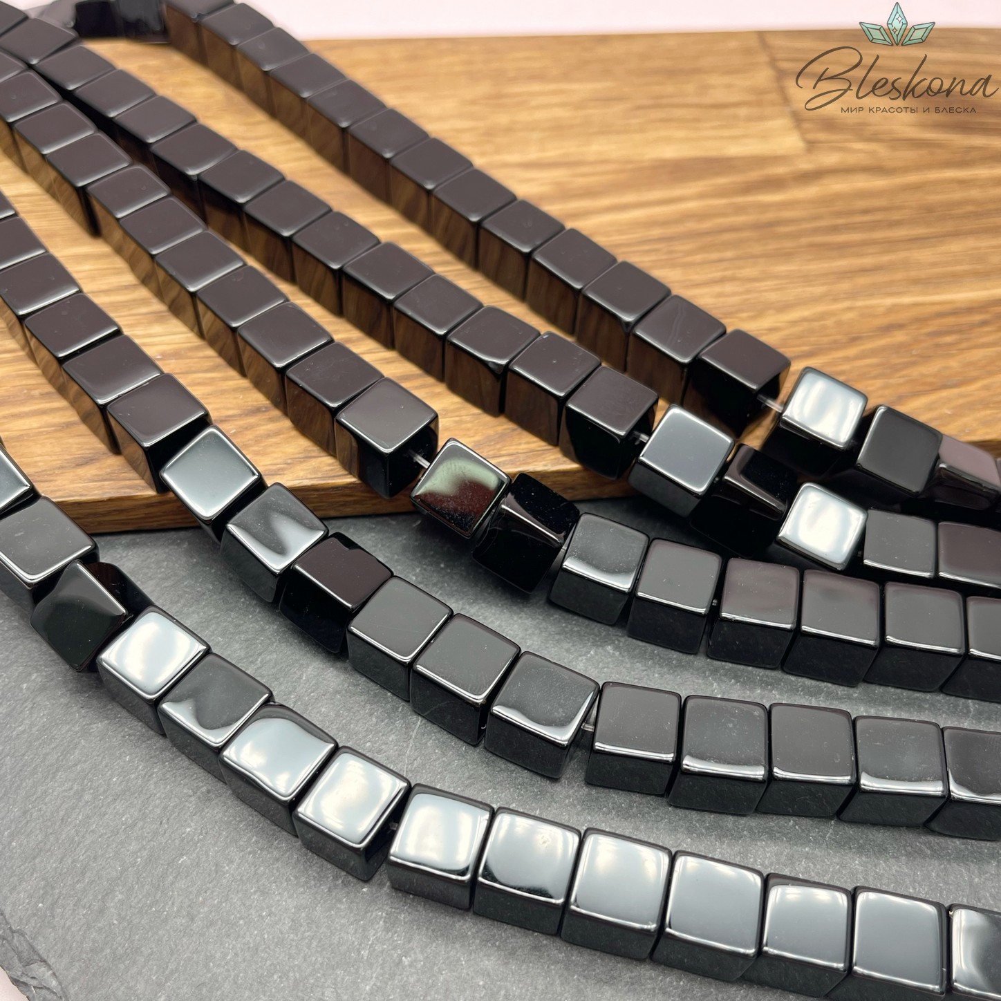 Оникс черный куб 10,5 мм 