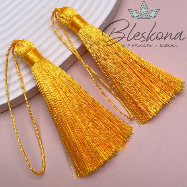 Кисть вискозный шелк Светло- оранжевая 8*1 см