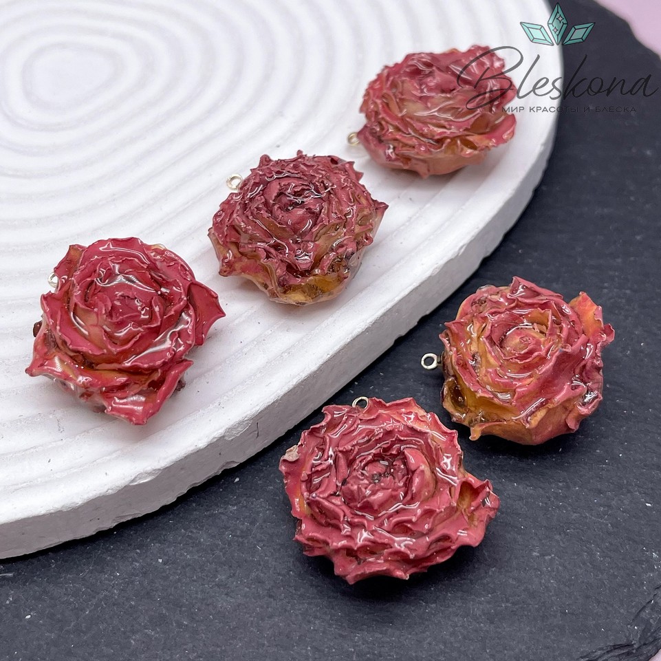 30-35 мм, Цвет золото, Подвеска роза в эпоксидной смоле №20