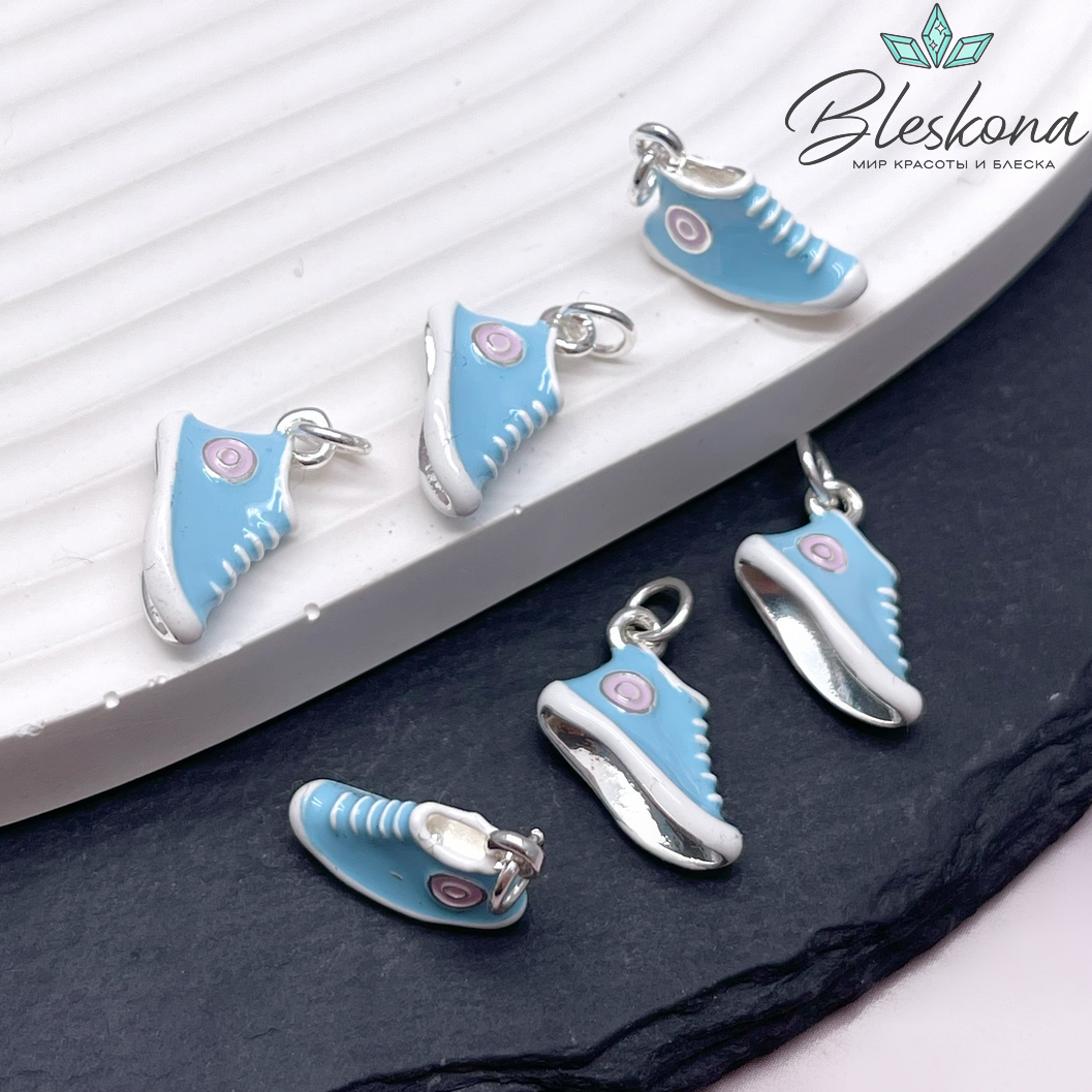 14,5*8,5 Цвет серебро, Подвеска Кроссовок голубой
