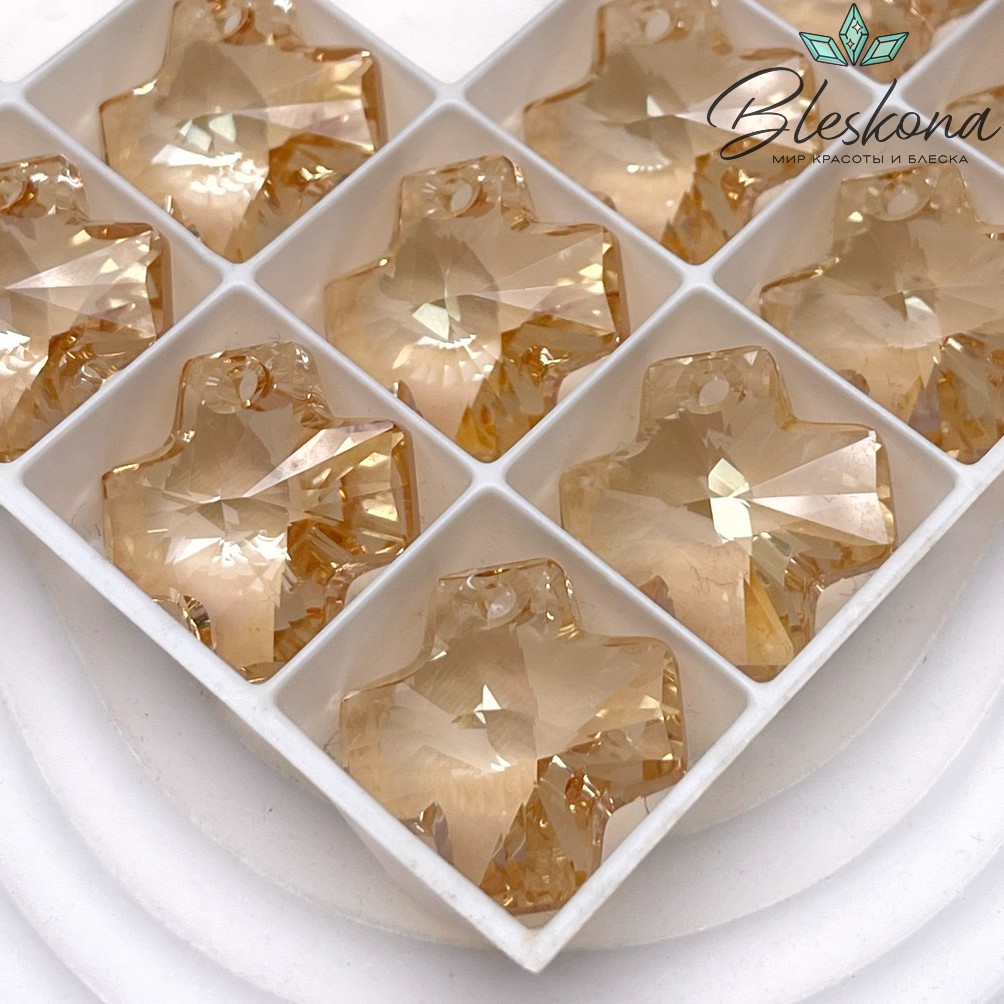 6866 Square Cross Pendant 20 mm Crystal Golden Shadow