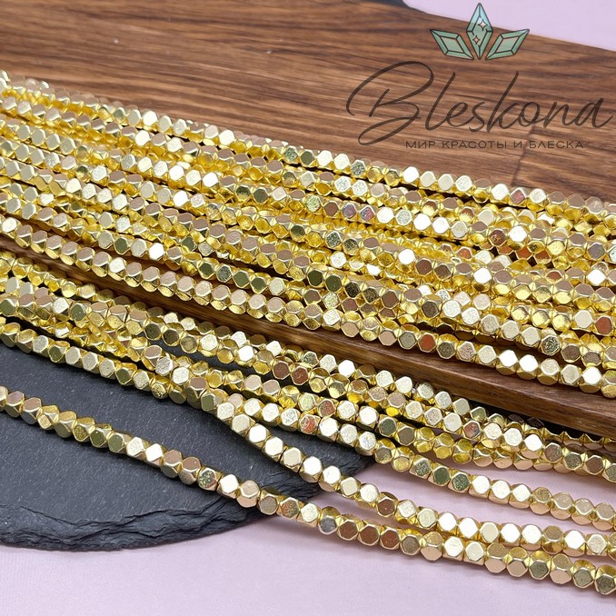 4 мм Гематин имитация, цвет светлое золото, куб огранка