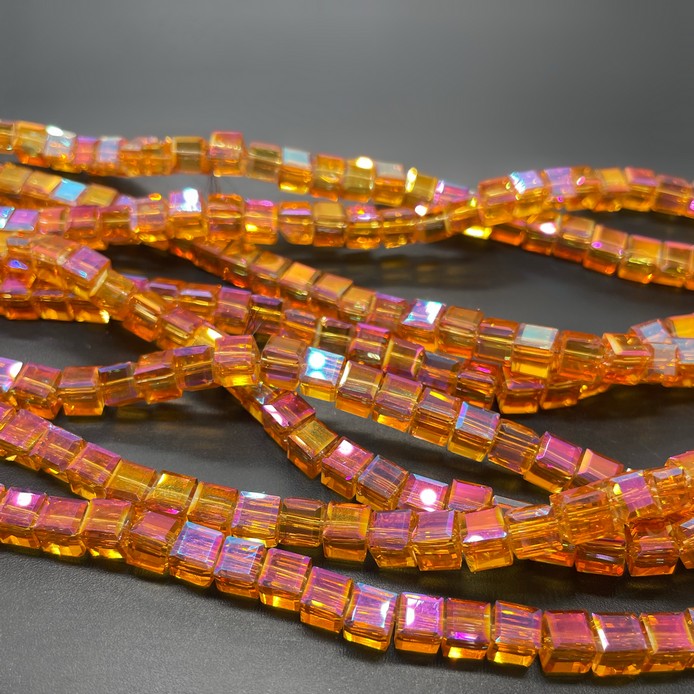 6 мм, Стекло Lux, форма куб огранка, цвет оранжевый с переливом