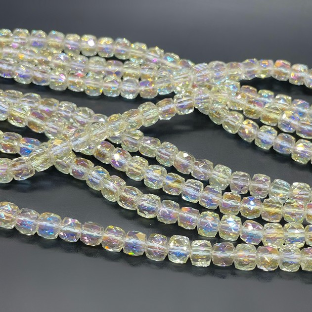 5 мм Стекло Lux, куб огранка, цвет песочный с переливом