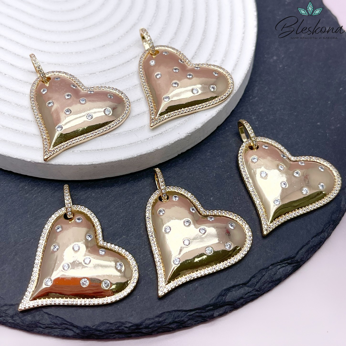 34,5мм Цвет золото, Подвеска  Сердце большое цирконы  