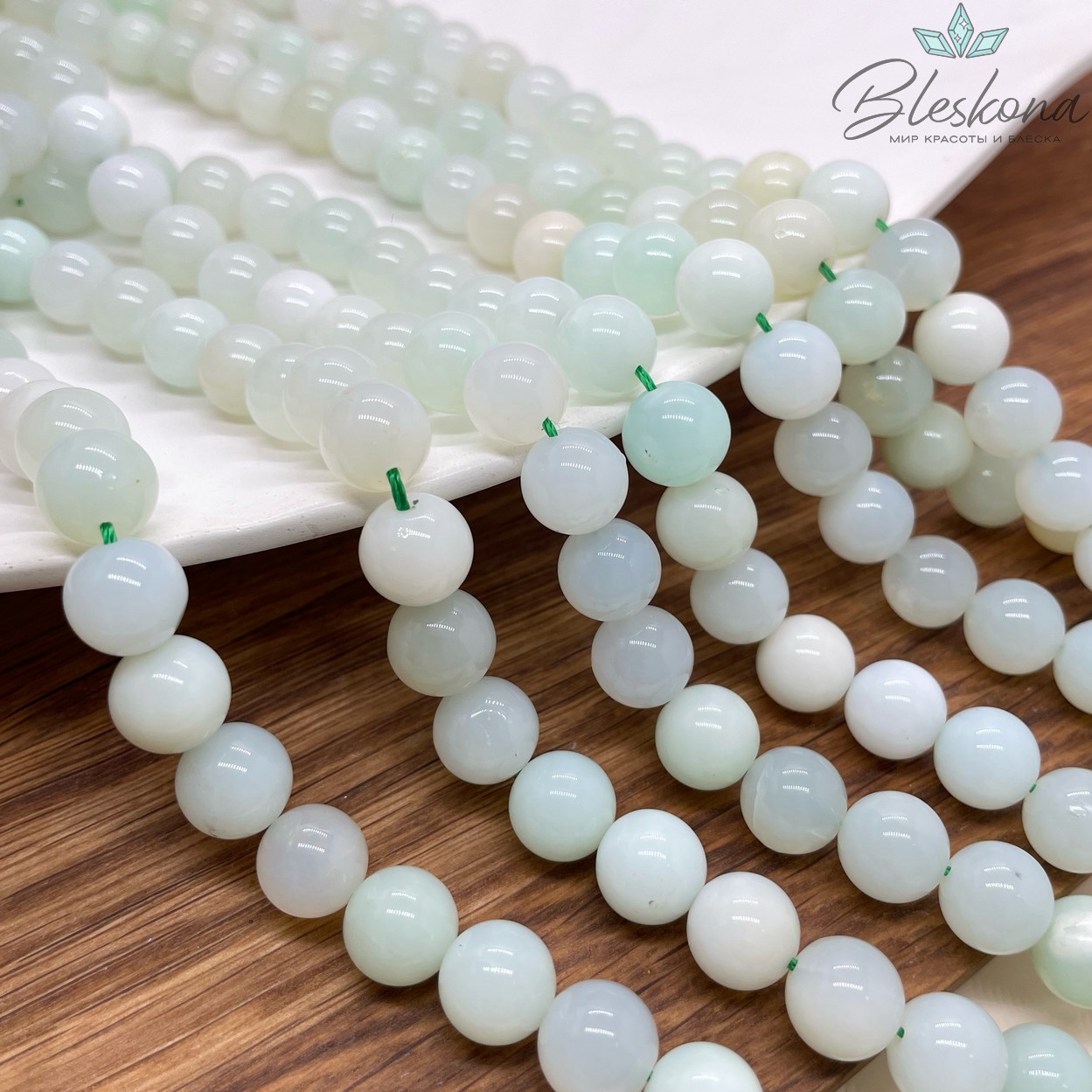 Опал зеленый 10 мм №1