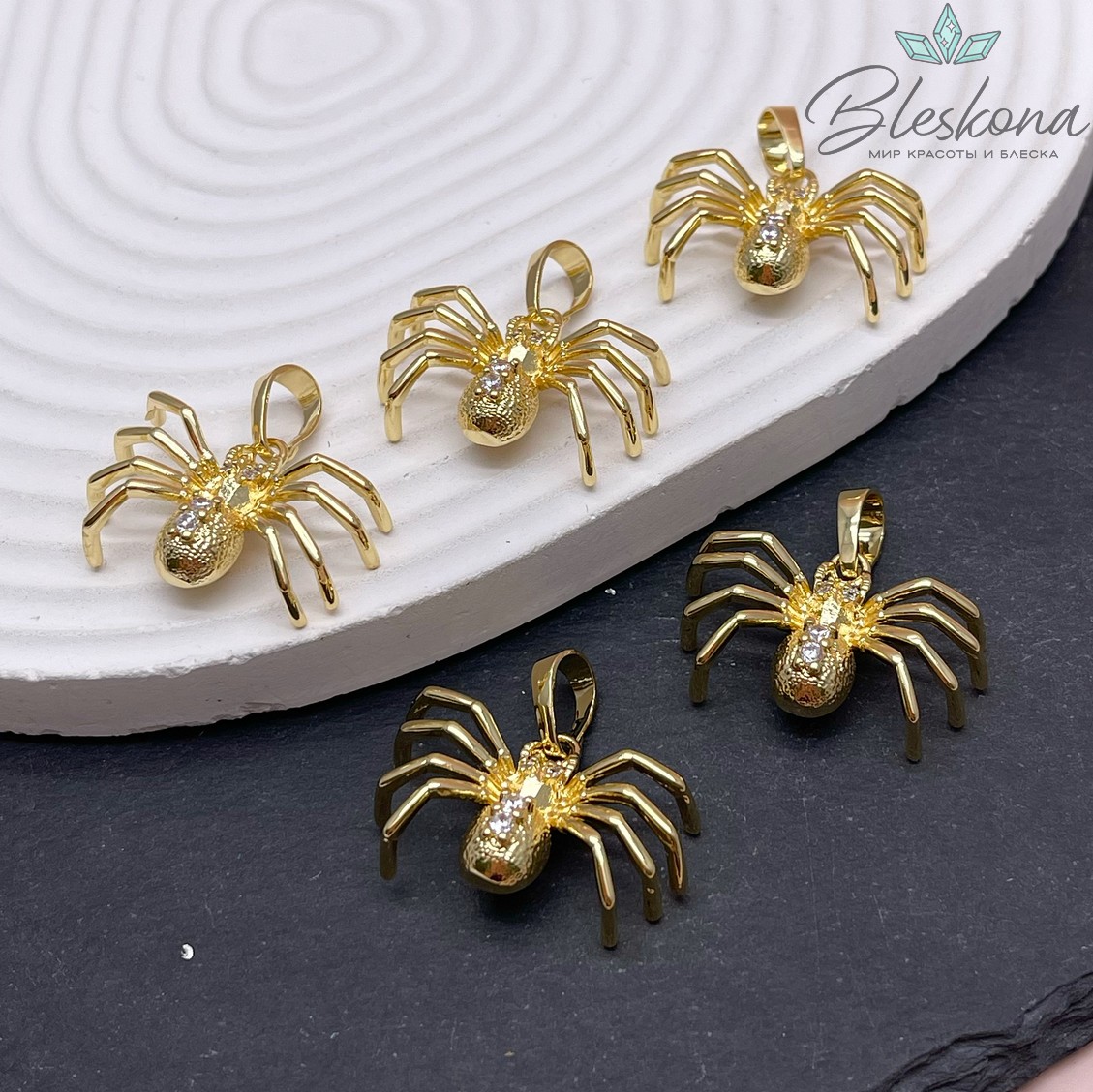 18*29 мм, Цвет золото, Подвеска Паук  цирконы с бейлом