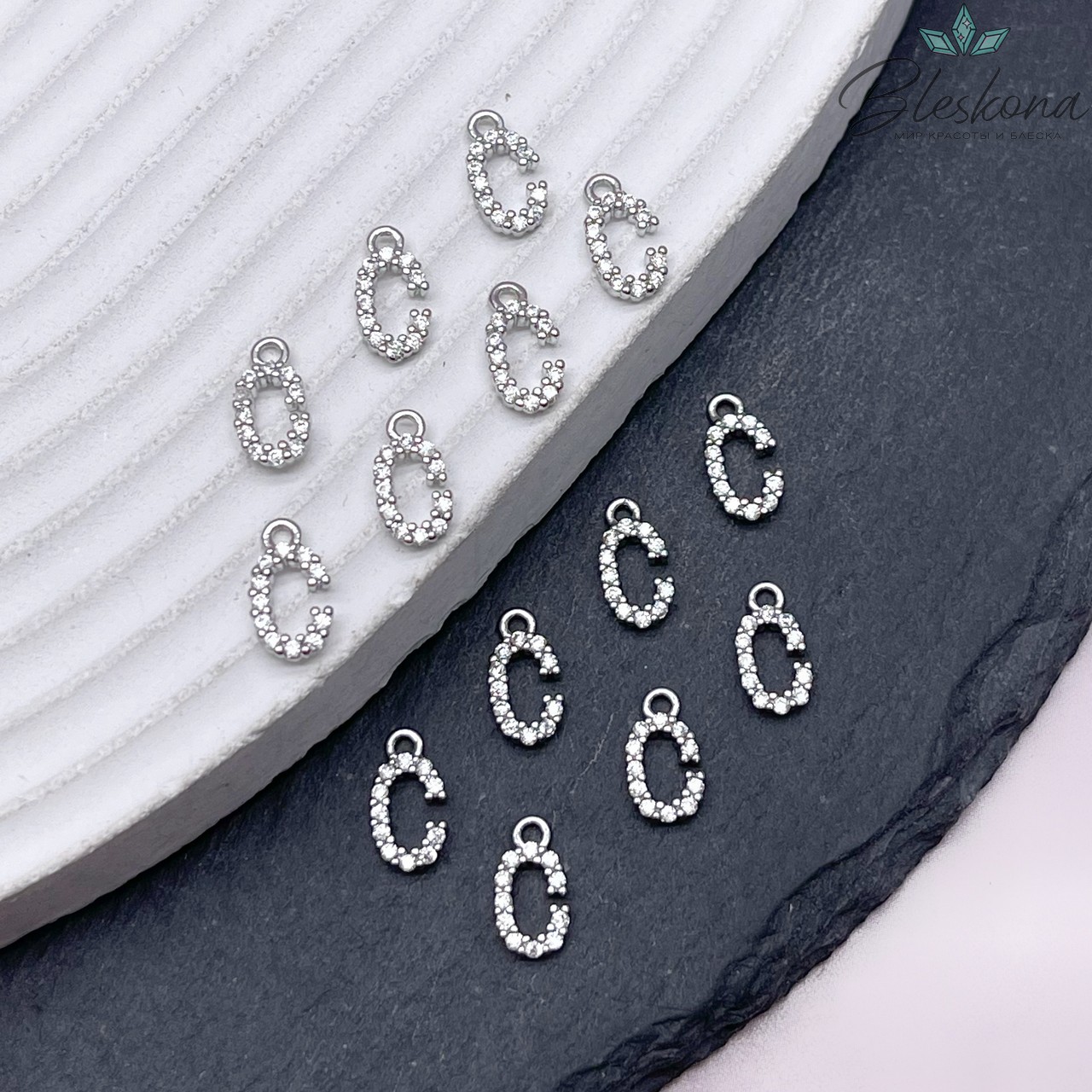 9,4 мм Цвет серебро, Буква С цирконы 