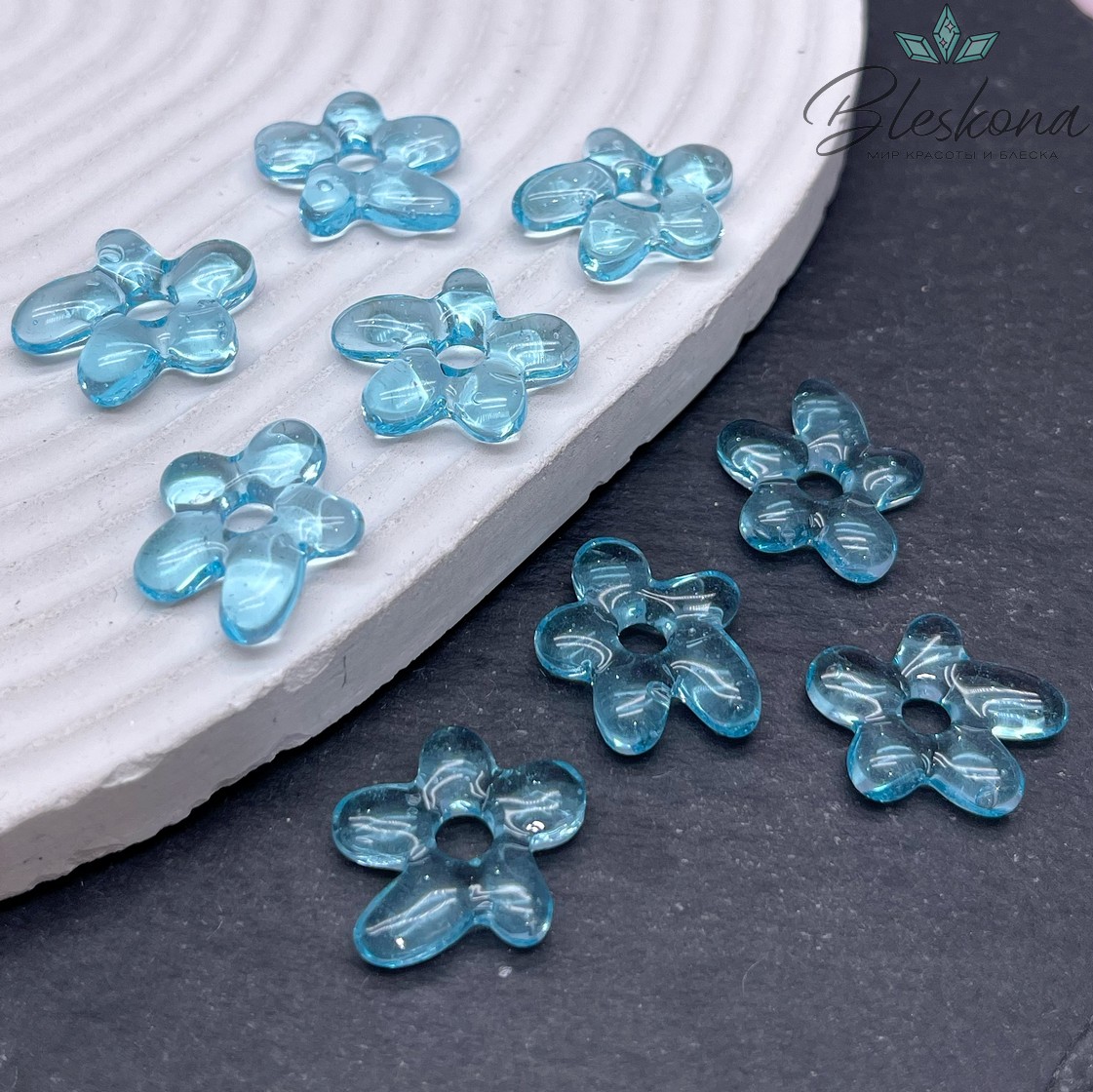 20*16 мм Подвеска цветок прозрачно- голубой