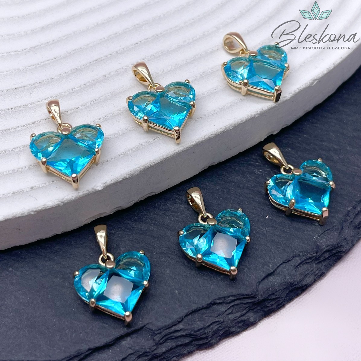 14,5*14 мм Цвет золото, Подвеска Сердце темно-голубые цирконы