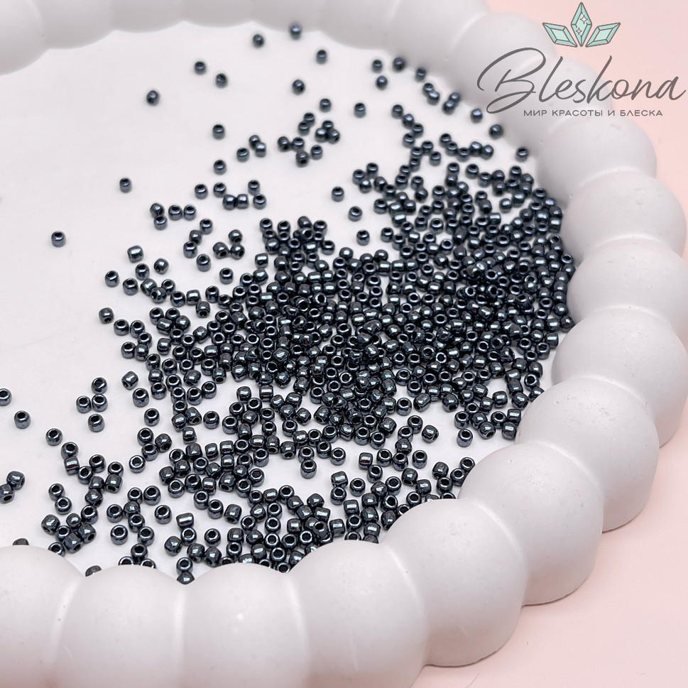 Бисер TOHO round 11/0 цвет №81 (оттенок темно-синего)