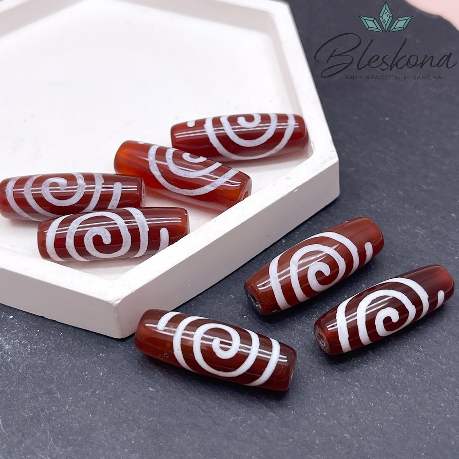 Бусина Дзи Спираль Вселенной бело-коричневый бочонок 30*11мм