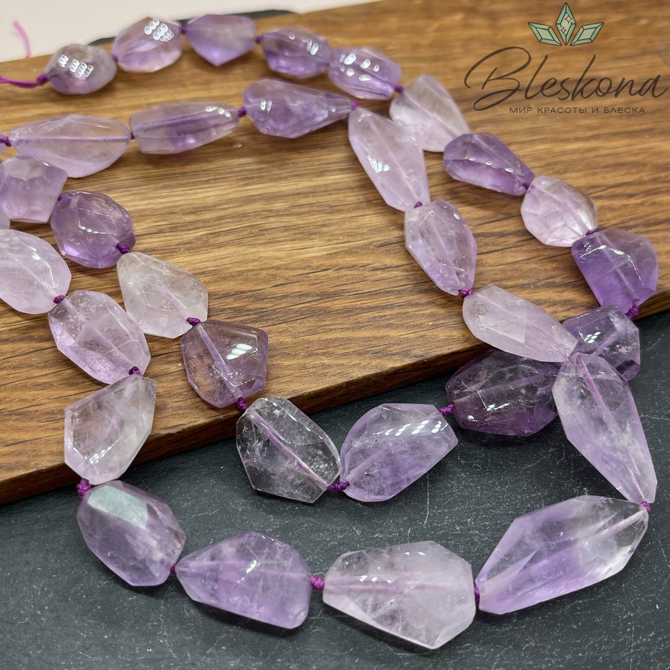 Аметист лавандовый фриформ огранка 15-18 мм