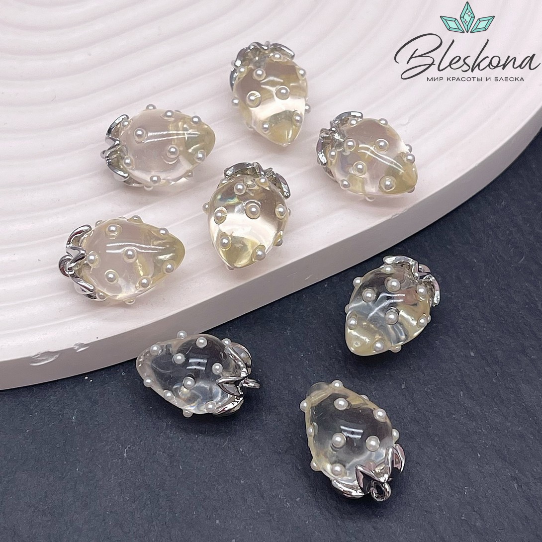 19*13 мм Цвет серебро, Подвеска клубничка прозрачная