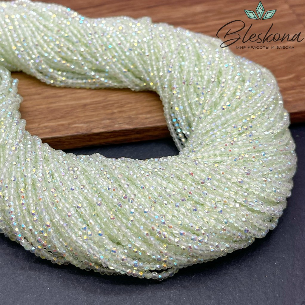 2 мм Бусины стекло светло-зеленое с переливом алмазная огранка